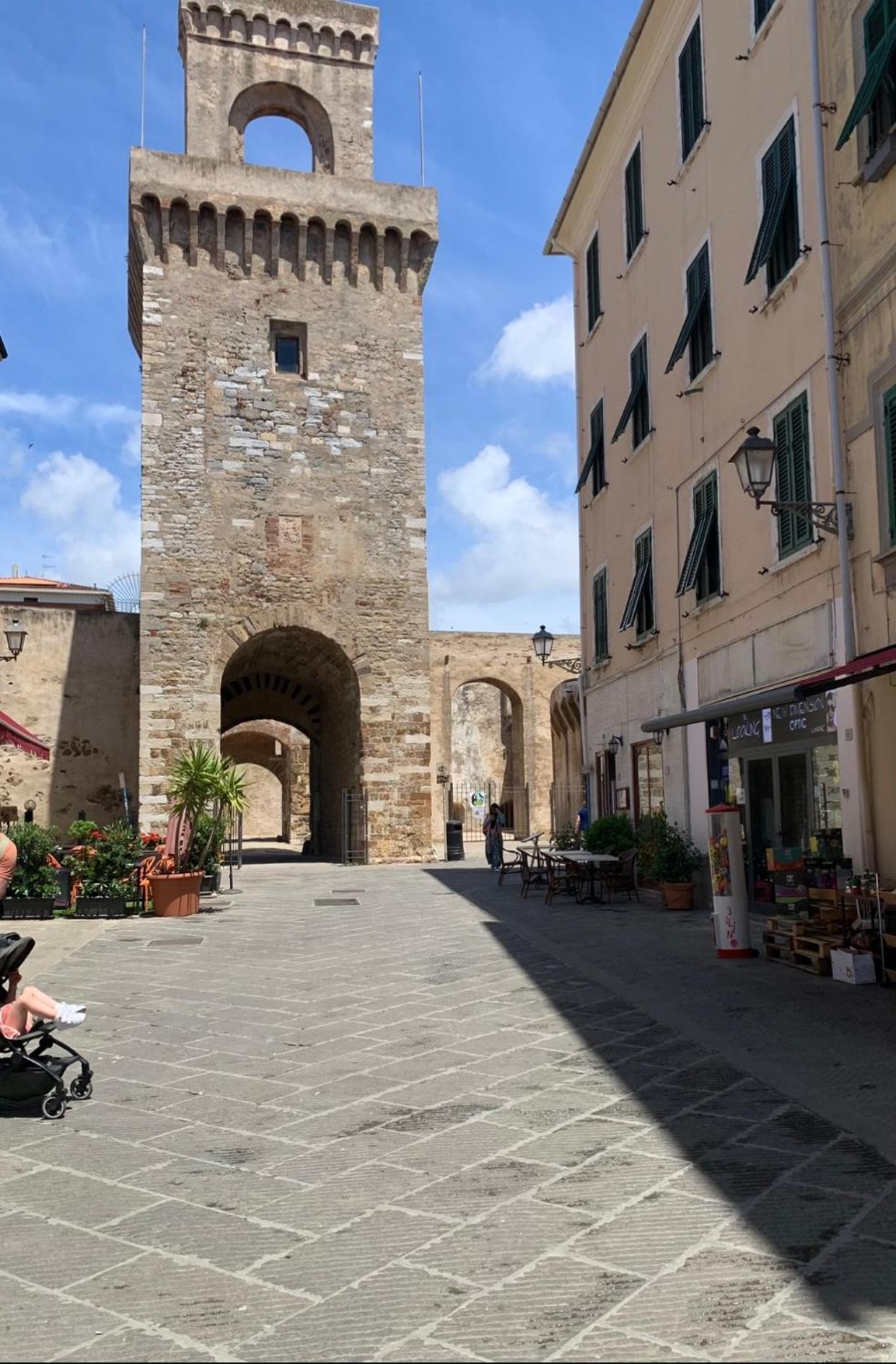 Golden Apartment Piombino Exterior photo